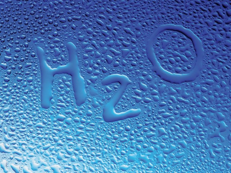 Чистая питьева вода. Вода 19 л в Москве — полезный продукт!